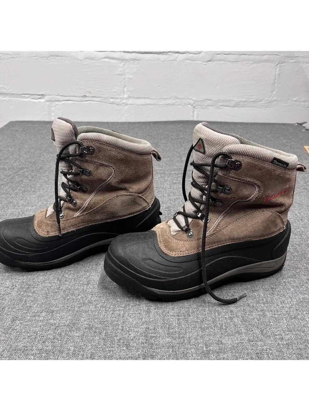 Columbia Women's Cascadian Summit winter boot, tan and black, 9